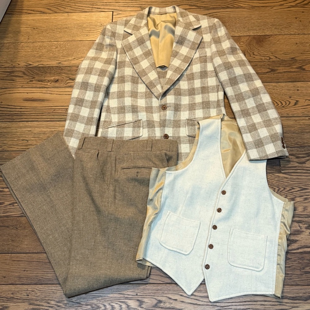 Vintage Topman 3pc. Tan & Cream Buffalo Plaid Wool Suit Size Medium-ish C35